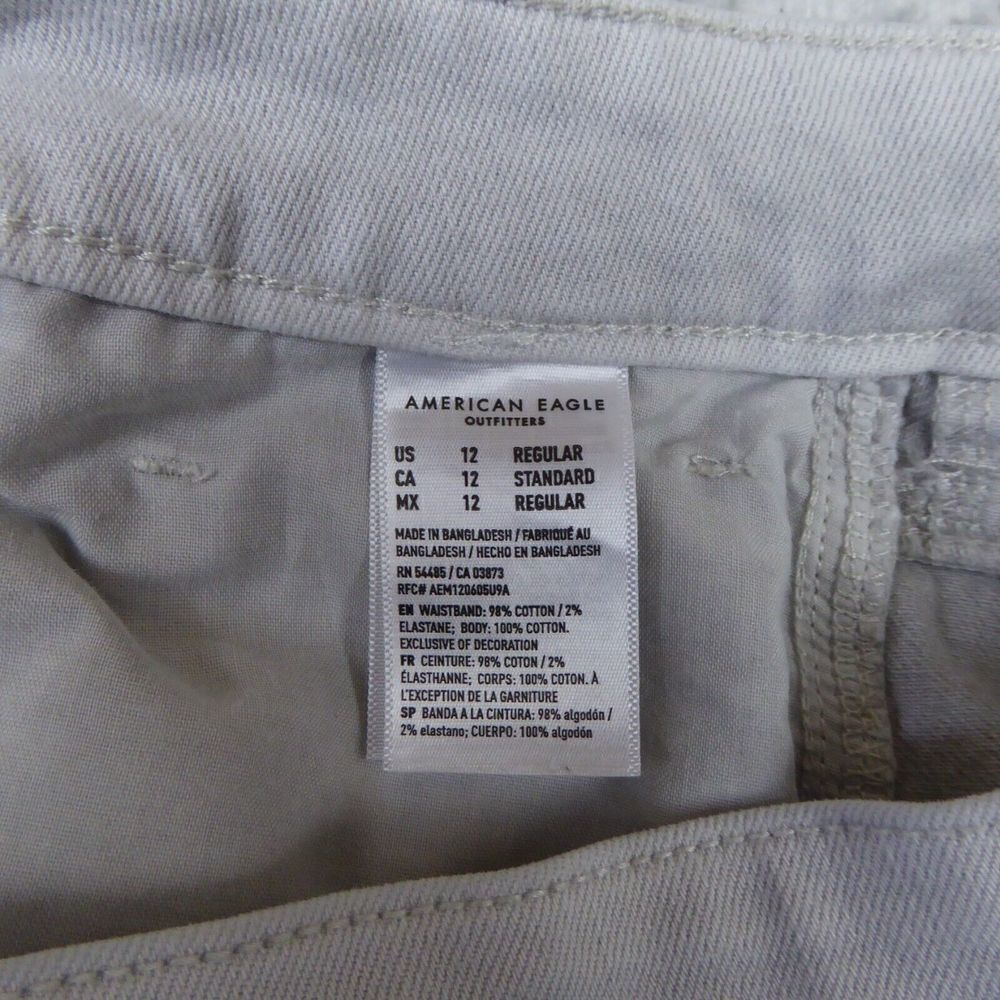 American Eagle Mom Jeans Size 12 Gray Light Wash Stretch Destroyed Distressed - Picture 13 of 16